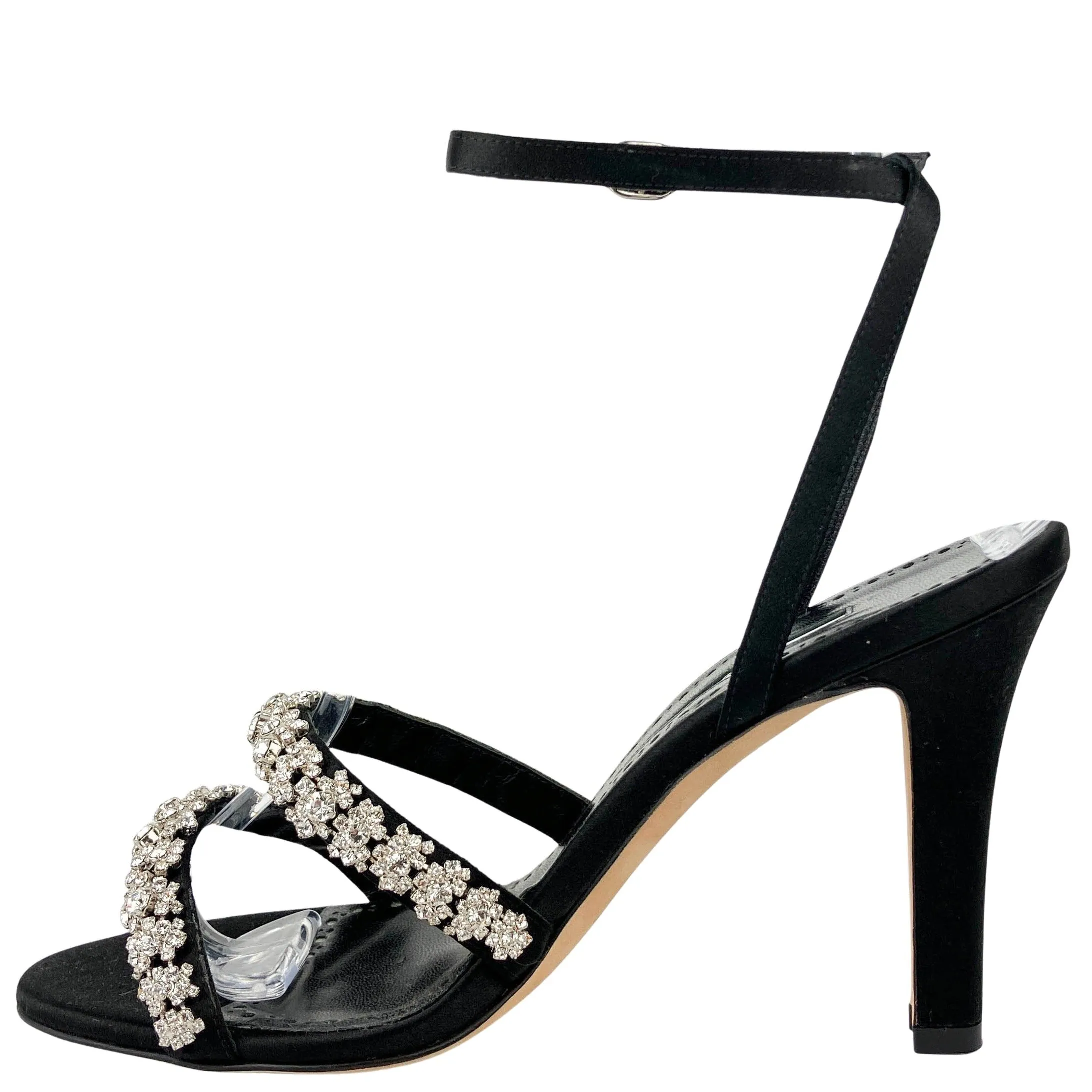 Manolo Blahnik Vedada Heels in Black