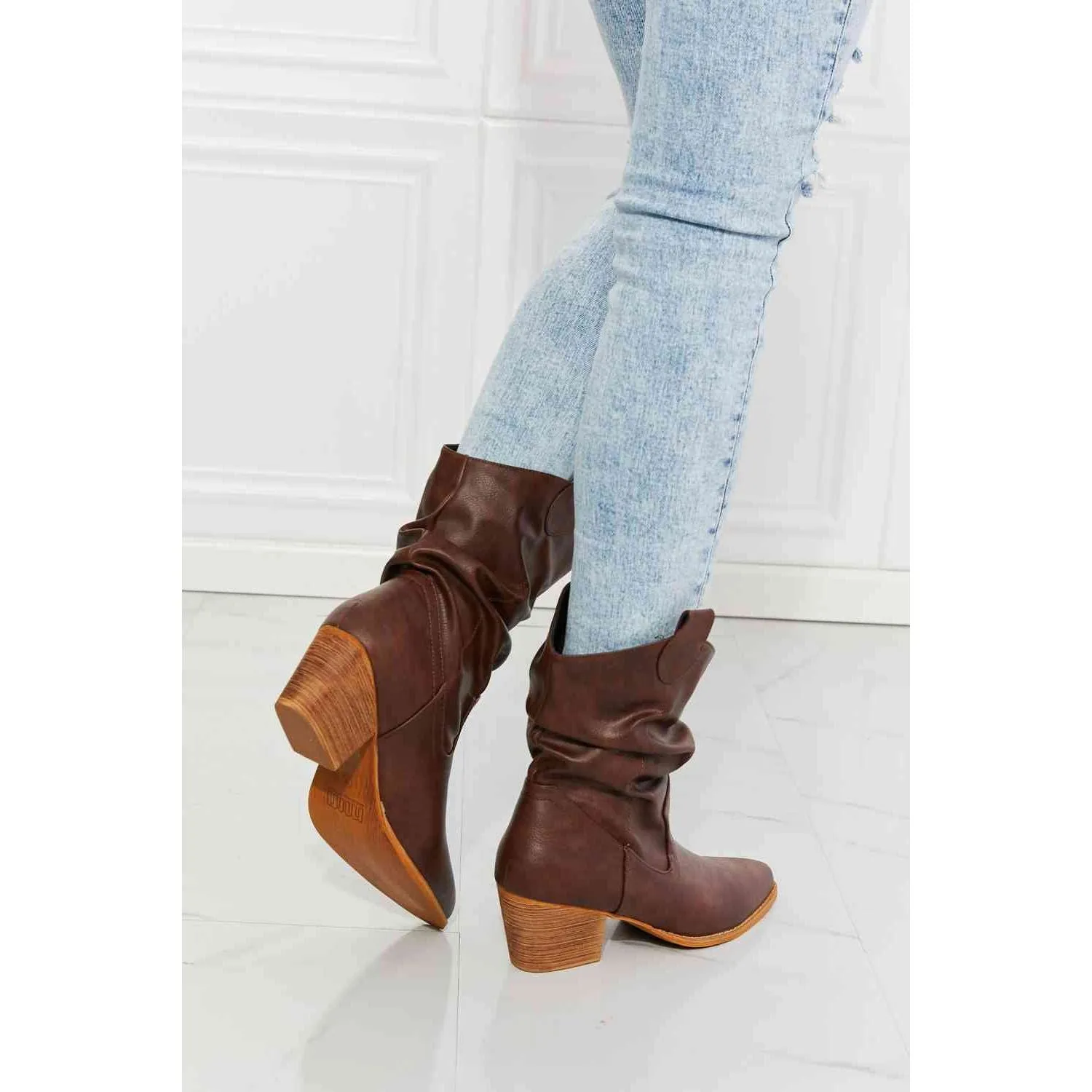 MMShoes Better in Texas Scrunch Cowboy Boots in Brown