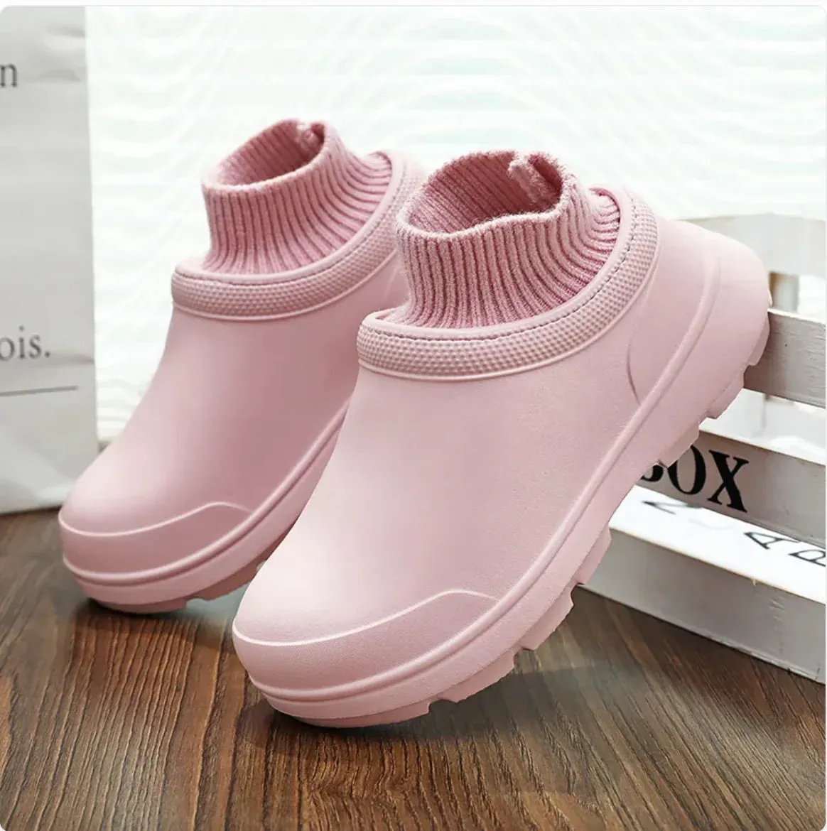 Women's Fashionable Waterproof Cotton Slippers